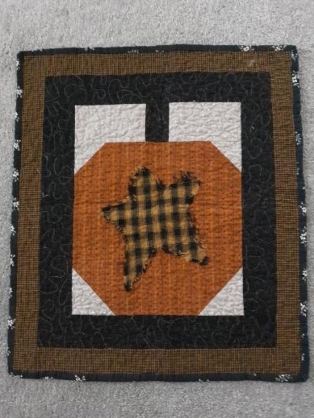HANDMADE QUILT HALLOWEEN THANKSGIVING PUMPIN WITH STAR MINI 21x18" OOAK! NEW!